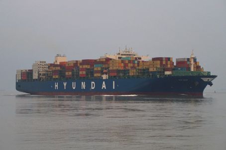 Earth-class container ship