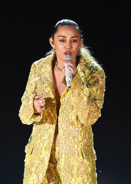 Miley Cyrus At The 61st Annual Grammy Awards Picture - Photo of The ...