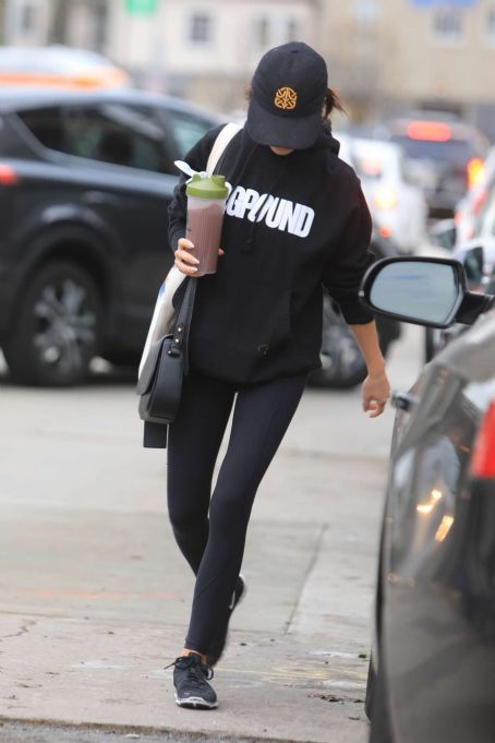 Sarah Hyland – Leaving Dogpound gym in West Hollywood | Sarah Hyland