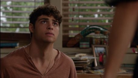 Who is Noah Centineo dating? Noah Centineo girlfriend, wife