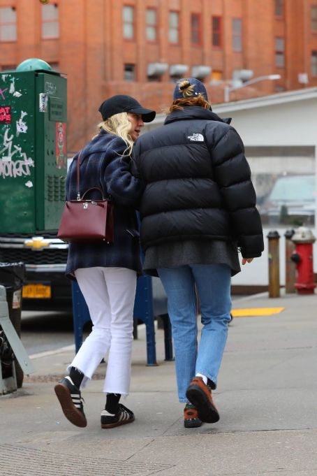 LEA SEYDOUX Out with a Mystery Blonde in New York 01/17/2023 – HawtCelebs