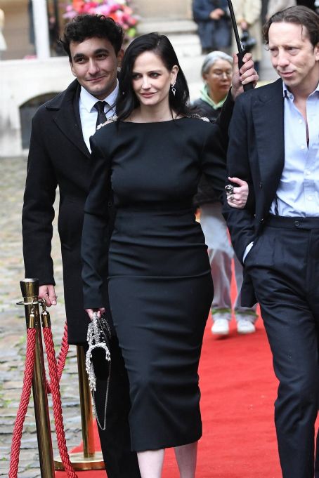 Eva Green – Arrives at the Maison Vivier for the Fall-Winter 2024-2025 collection during PFW