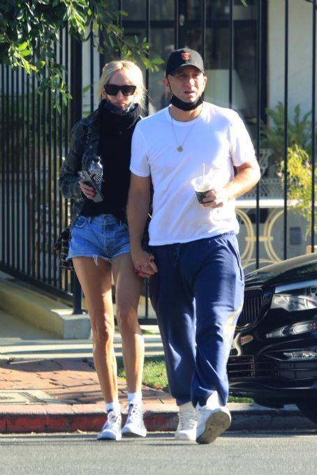 Kimberly Stewart – With boyfriend Jesse Shapira seen holding hands in ...