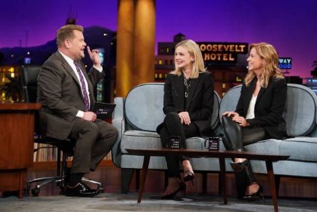 The Late Late Show with James Corden - Carey Mulligan/Jenna Fischer (October 2018)