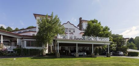 Summit Hotel