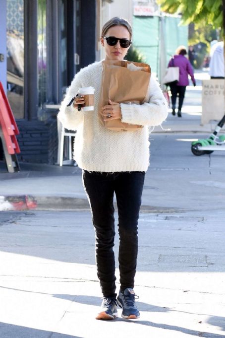 Natalie Portman – Shoping in Los Feliz