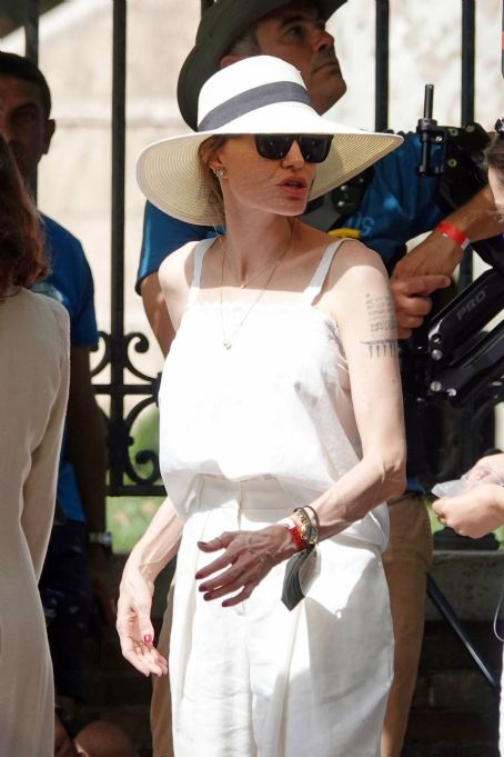 Angelina Jolie – Seen on set of ‘Without Blood’ in Rome