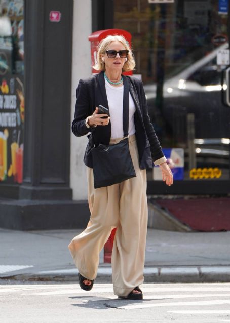 Naomi Watts – Spotted while out in New York