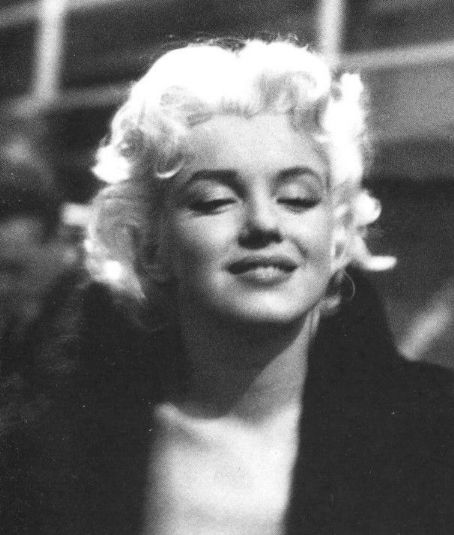 Marilyn Monroe | Marilyn Monroe Picture #20229653 - 454 x 535 - FanPix.Net