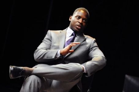 Kobna Holdbrook-Smith