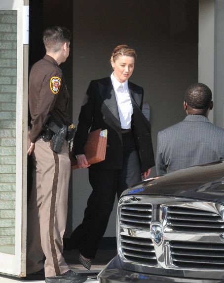 Amber Heard – Exiting court in Fairfax – Virgina