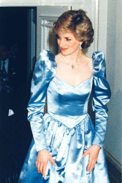 Princess Diana attend a banquet at the British Embassy on May 12, 1986 ...