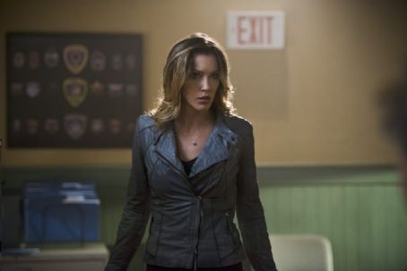 Who is Katie Cassidy dating? Katie Cassidy boyfriend, husband