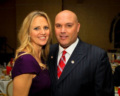 Who is Sean Landeta dating? Sean Landeta girlfriend, wife