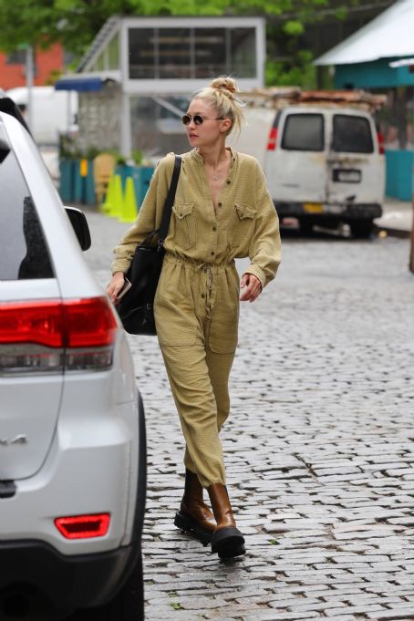Gigi Hadid – Steps out in the Big Apple, New York
