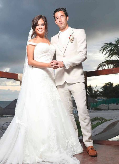 Mariana Echeverría and Óscar Jiménez - Marriage