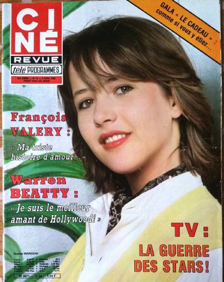 Sophie Marceau, Cine Revue Magazine 08 April 1982 Cover Photo - France