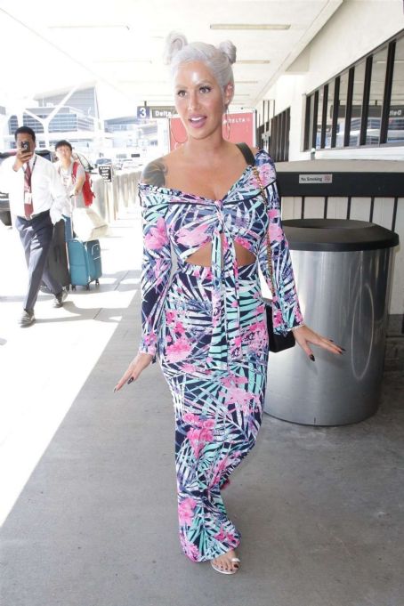 Amber Rose – Arrives at LAX Airport in LA