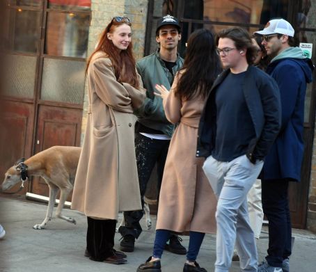 Sophie Turner – Joe Jonas on stroll in Manhattan