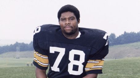 Dwight White