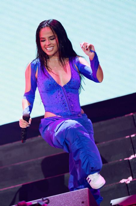 Becky G – Perform at iHeartRadio Fiesta Latina ’22 in Miami