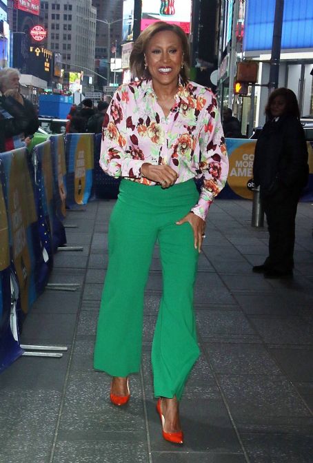Robin Roberts – Arrives at Good Morning America in New York