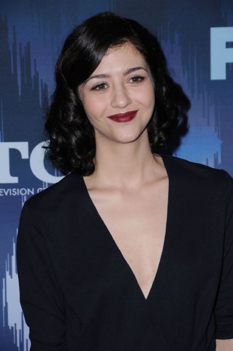 Who is Katie Findlay dating? Katie Findlay boyfriend, husband