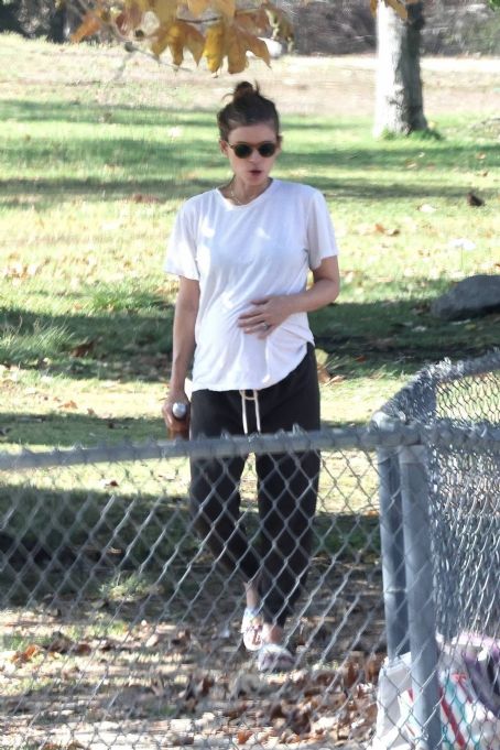 Kate Mara – Out at a Park in Los Angeles