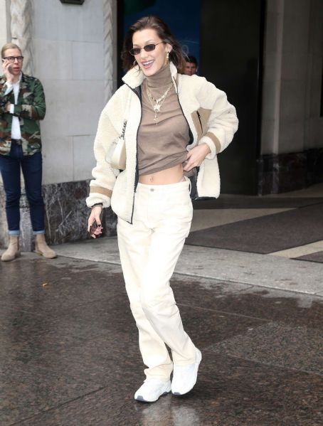 Bella Hadid – Exiting her apartment in New York City | Bella Hadid ...