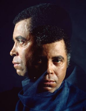 James Earl Jones - FamousFix