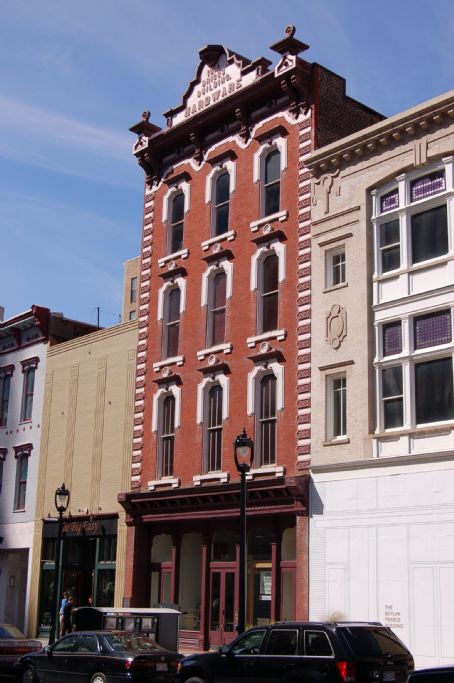 Briggs Hardware Building