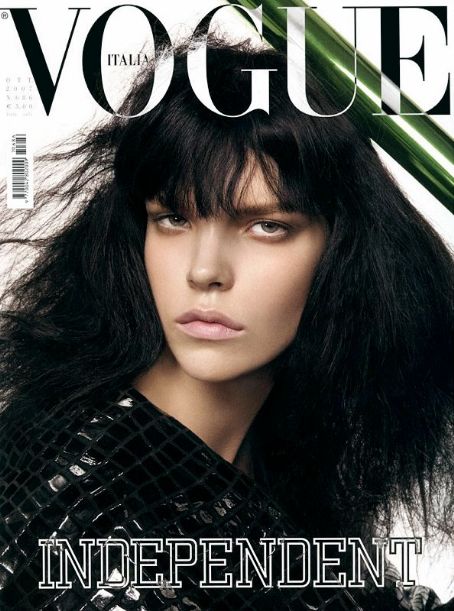 Meghan Collison, Vogue Magazine October 2007 Cover Photo - Italy