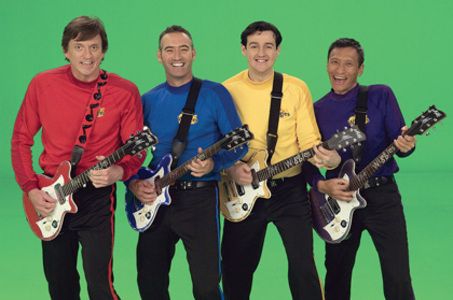 Who is The Wiggles dating? The Wiggles girlfriend, wife