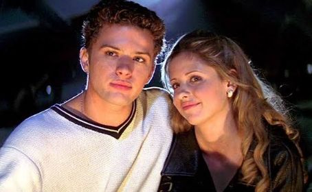 Sarah Gellar and Ryan Phillippe