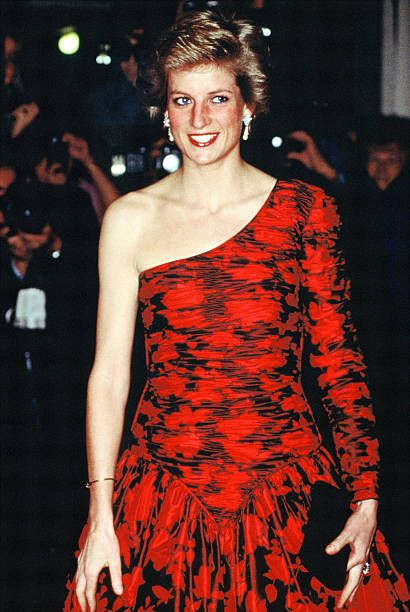 Princess Diana attends the Bicentennial Fashion Show at the Sydney ...