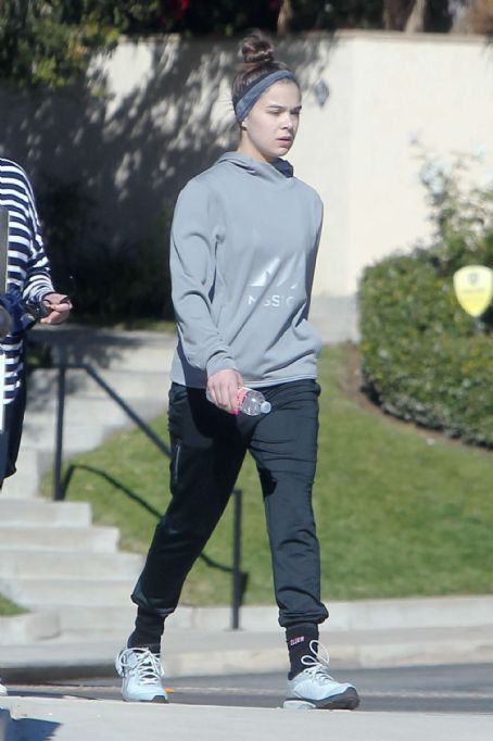 Hailee Steinfeld in Tracksuit – Out in LA