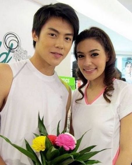 Mark Prin Suparat and Kimberly Ann Voltemas - Hookup