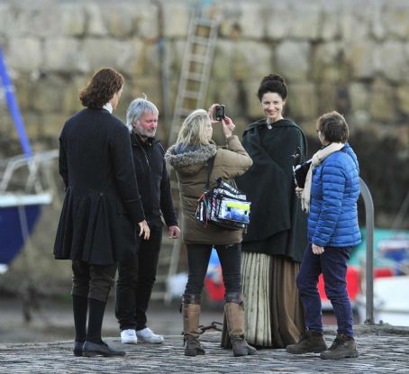 Caitriona Balfe – Filming ‘Outlander’ in Fife | Caitríona Balfe Picture