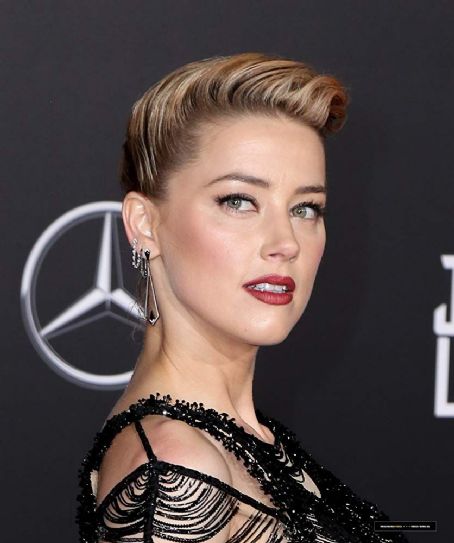 Justice League (2017) | Amber Heard Picture #92863063 - 454 x 543