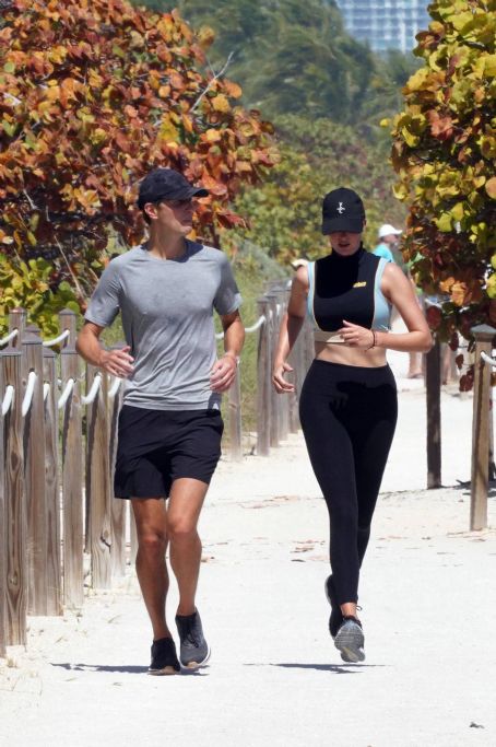 Ivanka Trump – With husband Jared Kushner on a beach jog in Miami