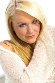 Up Close with Carrie Keagan