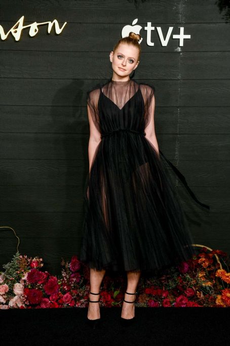 Anna Baryshnikov – ‘Dickinson’ TV Show Premiere in New York | Anna