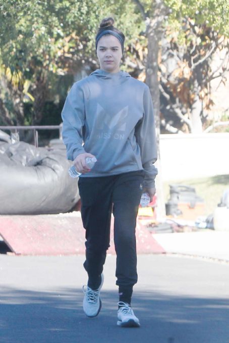 Hailee Steinfeld in Tracksuit – Out in LA