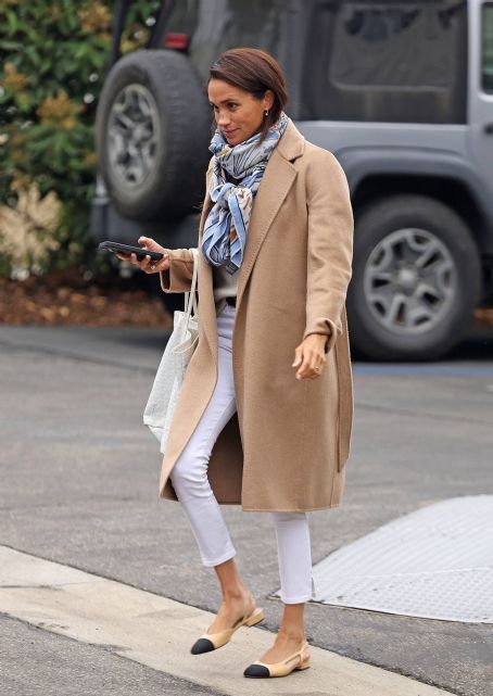 Meghan Markle – Photographed outside an office in Santa Barbara