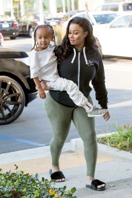 Blac Chyna, Rob Kardashian, and King Cairo at the Dentist in Los ...