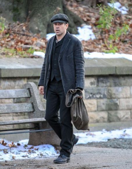 Colin Farrell takes a break on the set of 'Winters Tale' in New Y...