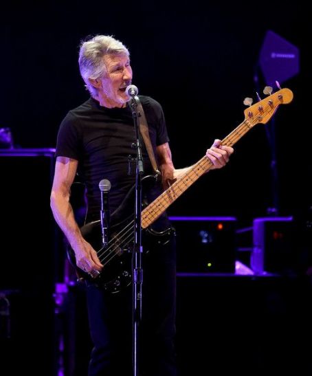 Roger Waters Photos - Roger Waters Picture Gallery - FamousFix - Page 2