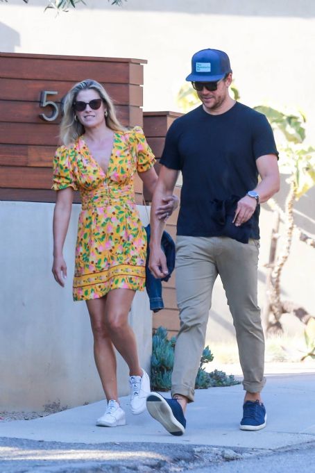Ali Larter and Hayes MacArthur – Out and about in Malibu