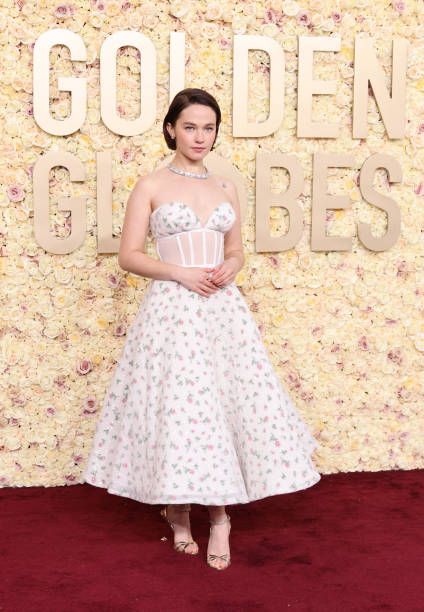 Cailee Spaeny - 81st Annual Golden Globe Awards (2024) | Cailee Spaeny ...