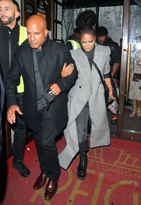 Who is Janet Jackson dating? Janet Jackson boyfriend, husband - Who Is Janet Jackson Dating? Pop Icon's Relationship Status Now